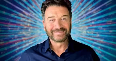 Nick Knowles